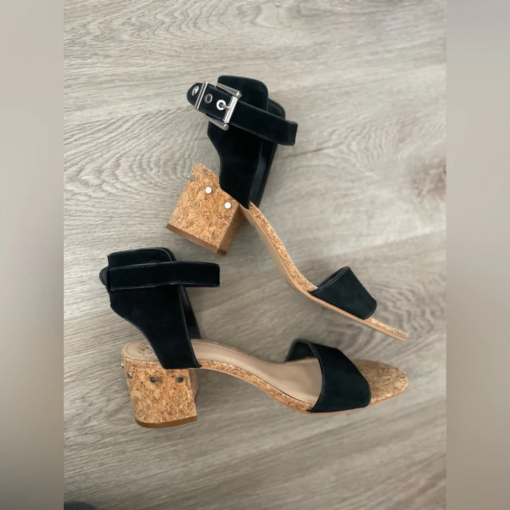 Vince Camuto vince camuto